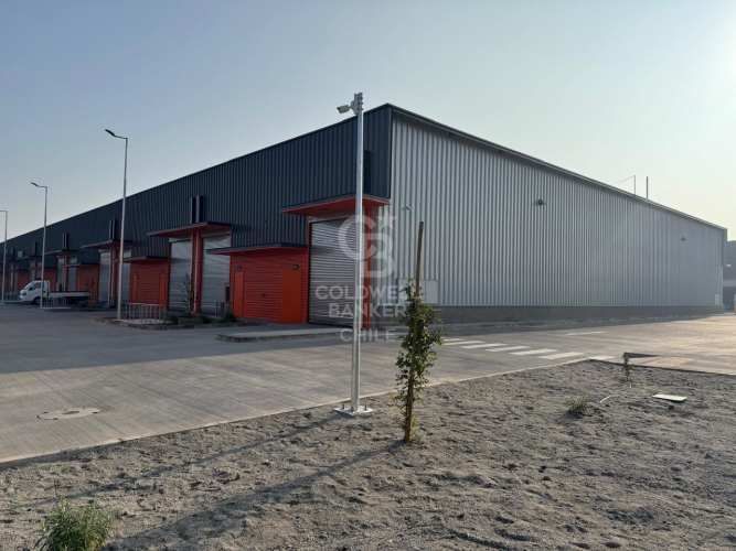 Gran bodega 2357mt2 arriendo Lampa