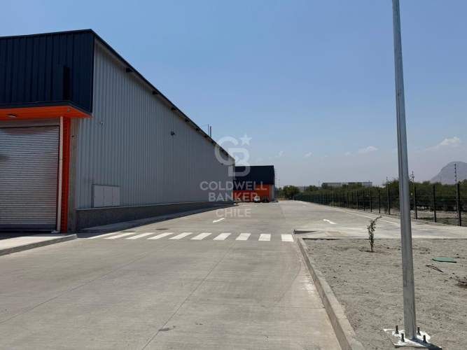 Gran bodega 2357mt2 arriendo Lampa