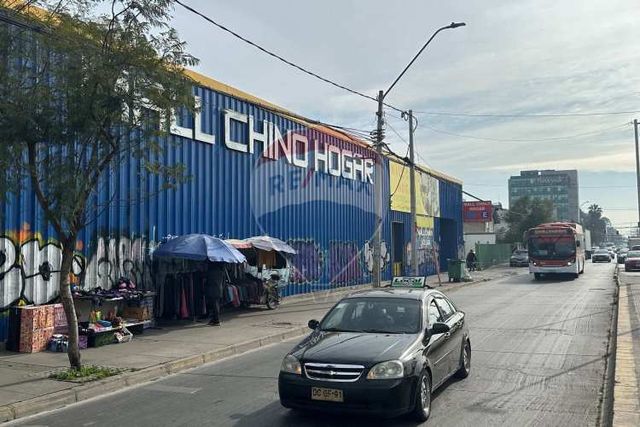 Esquina 6 locales comerciales av pajaritos