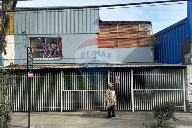 Esquina 6 locales comerciales av pajaritos