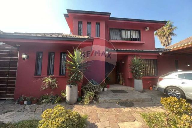 Casa en venta huechuraba!