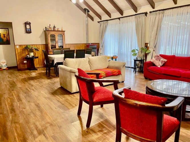 CASA EN PARCELA CON EXCELENTE CONECTIVIDAD A PUCÓN