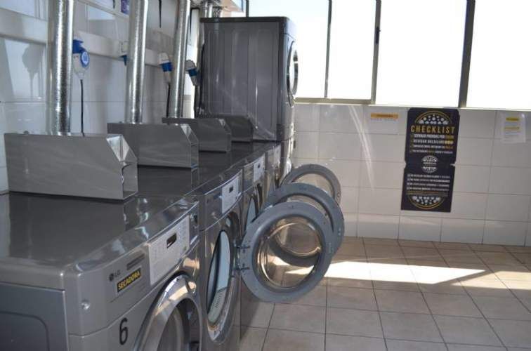 METRO STA ANA CON TERRAZA!