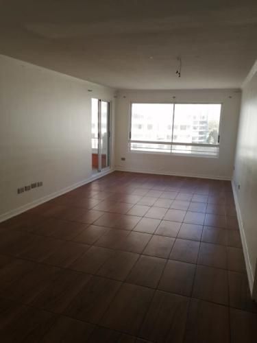 ¡VIVE EN VIÑA DEL MAR: AMPLIO DPTO. A 5400 U.F.!