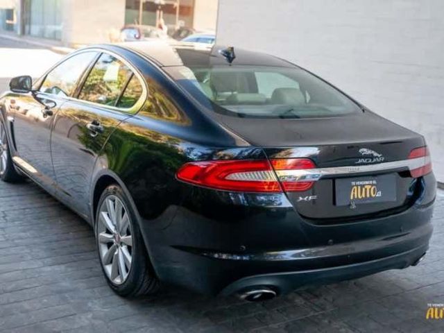 Jaguar Xf 2.0 2015