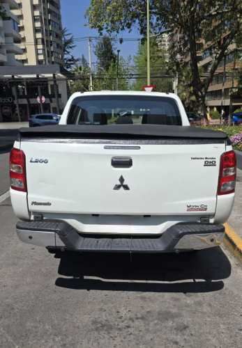 MITSUBISHI L200 2.4L  Work 4x2 