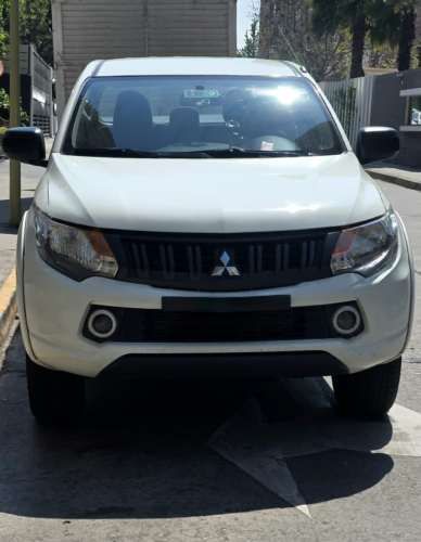 MITSUBISHI L200 2.4L  Work 4x2 