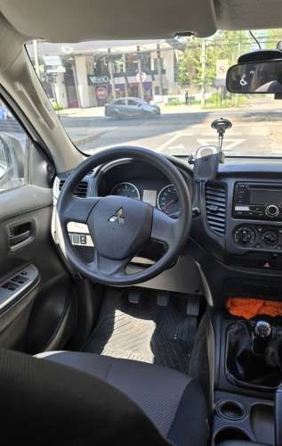MITSUBISHI L200 2.4L  Work 4x2 