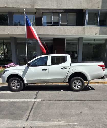 MITSUBISHI L200 2.4L  Work 4x2 