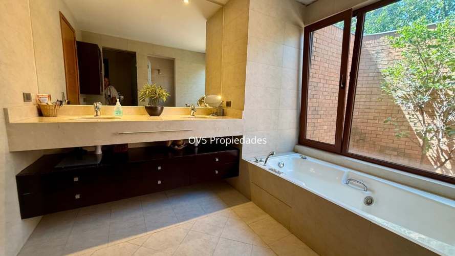 Preciosa casa Las Brisas de Chicureo (121070)