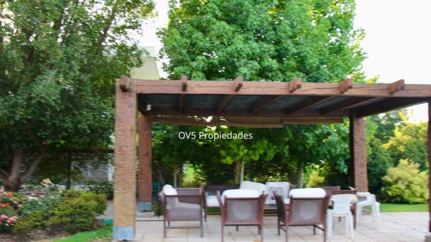 Preciosa casa Las Brisas de Chicureo (121070)