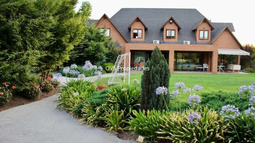 Preciosa casa Las Brisas de Chicureo (121070)