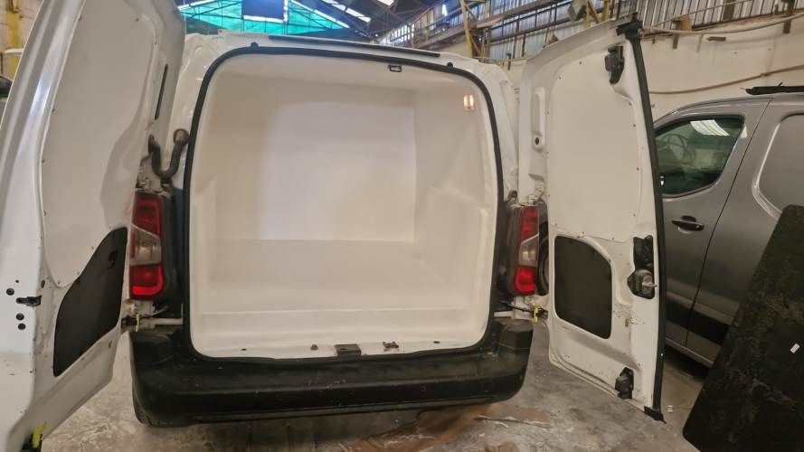 AISLACION TERMICA DE FURGONES