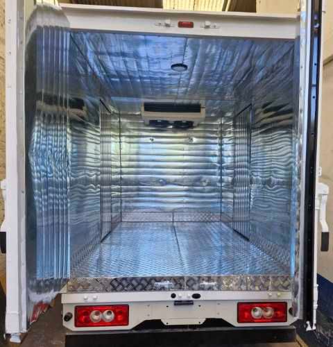 AISLACION TERMICA DE FURGONES