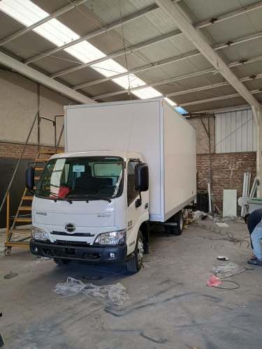 CARROCERIAS TERMICAS DE PANEL COMPLETO