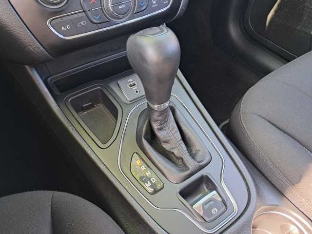 JEEP CHEROKEE LONGITUD FWD 2.4 AUT 2020