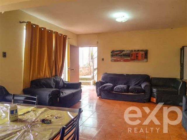 CASA calle cancha con calle valdivia