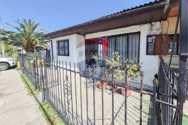 2 casas independientes en la reina