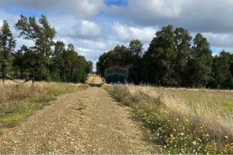 Venta parcela con acceso a rio