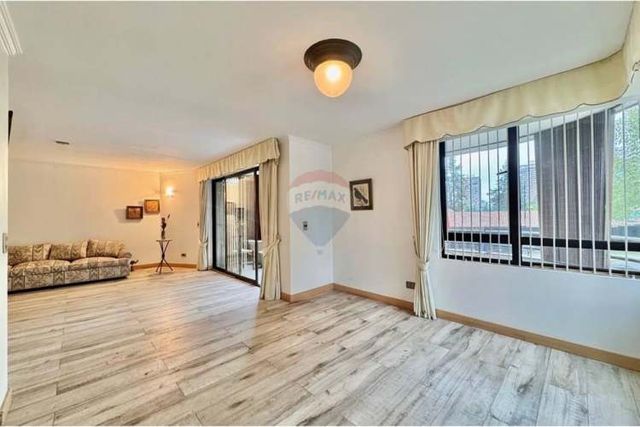 Oportunidad a pasos de metro. 3d