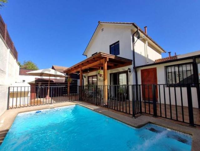 Vendo Casa, Conjunto Casas de la Arboleda, Peñalolén