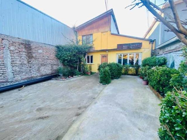 Se vende casa en Independencia, Metro Conchali