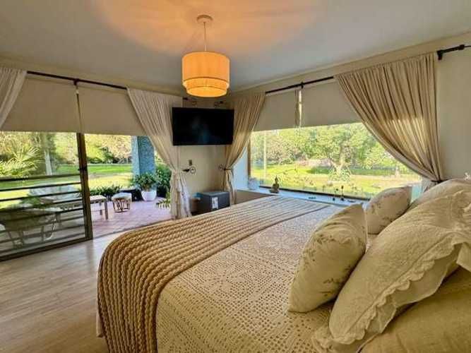 CASA CON QUINCHO Y PISCINA EN CALERA DE TANGO