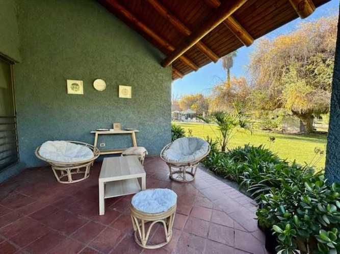 CASA CON QUINCHO Y PISCINA EN CALERA DE TANGO