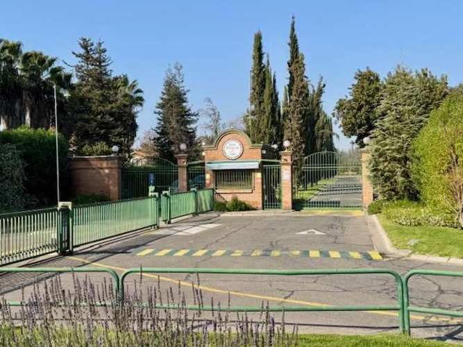 CASA CON QUINCHO Y PISCINA EN CALERA DE TANGO