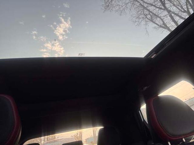 Geely New Coolray Exclusive 1,5 AT 2023 5P + LAM