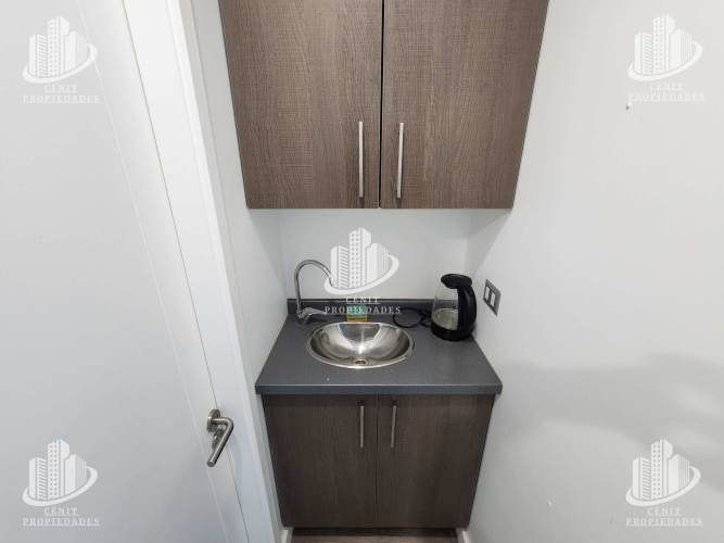 OFICINA CON ESTACIONAMIENTO EN VENTA, PLENO CENTRO DE TALCA