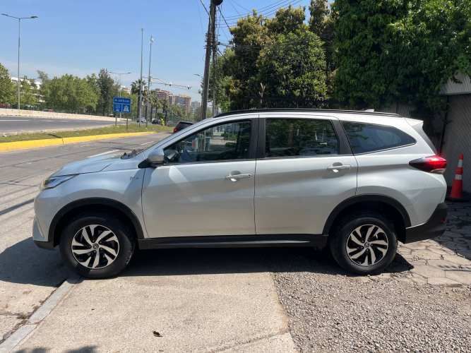 TOYOTA RUSH 1.5 CVT 2024 ÚNICO DUEÑO