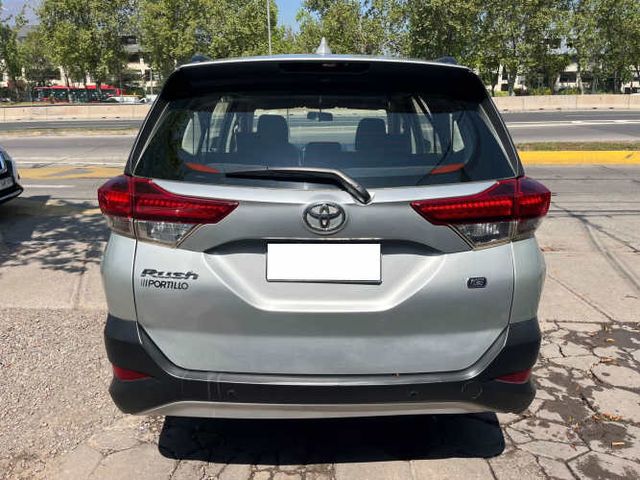 TOYOTA RUSH 1.5 CVT 2024 ÚNICO DUEÑO