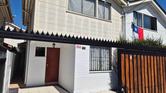 SE VENDE CASA 3D/1B/1EST/MAIPU (121273)