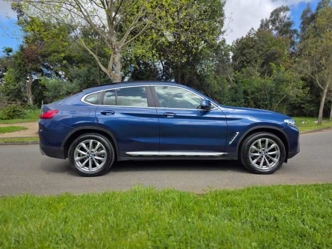 2023 BMW X4 20i XDRIVE Automotora RRMotors