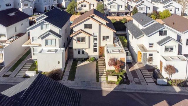 Casa 3 pisos (121315)