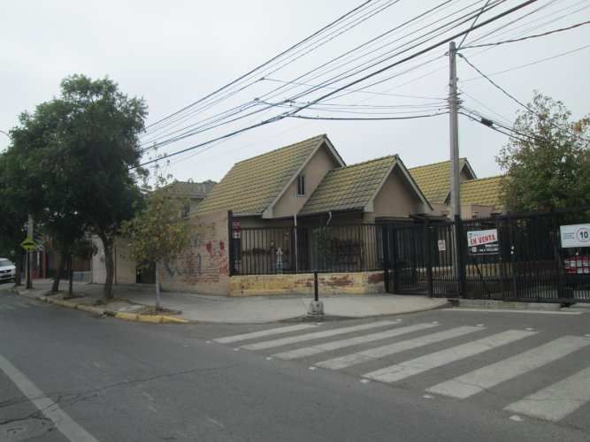 CASA 3D, 2B, con Local Comercial 25 mt2. San Bernardo