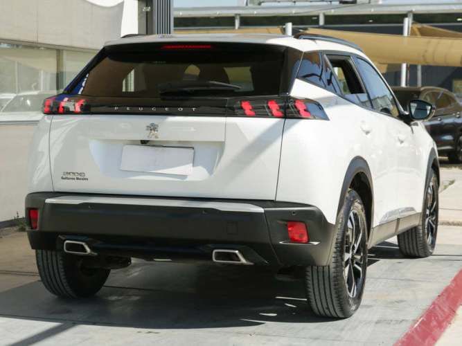 Peugeot 2008 2024 2008 Allure Pack Puretech 130 Eat8