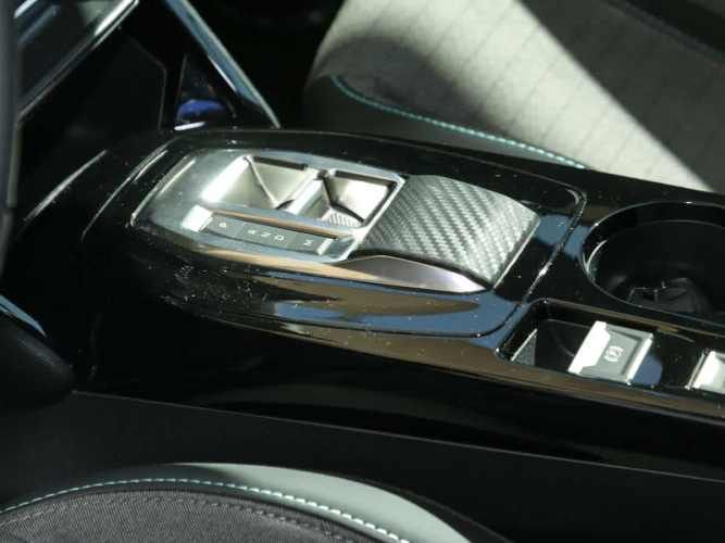 Peugeot 2008 2024 2008 Allure Pack Puretech 130 Eat8