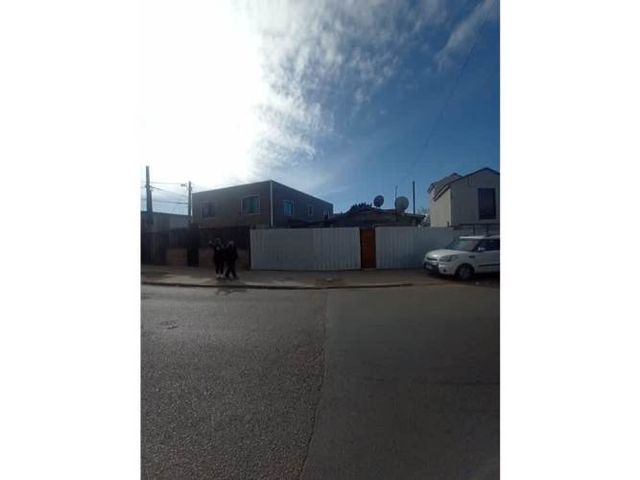 VENDO CASA VALPARAISO - AV. RODELILLO -  BARON