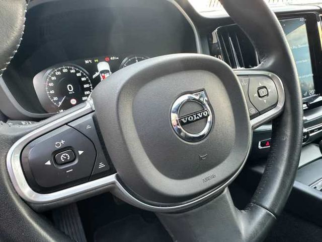 VOLVO XC60 D4 AWD 2.0 TURBO DIESEL 2020