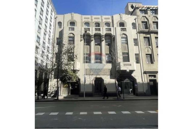 Edificio en el corazón de santiago centro