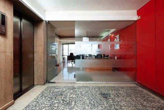 OFICINA Entre Agustinas y Merced