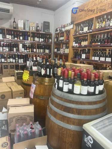 LOCAL COMERCIAL Derecho de Llaves de Botillería - Distribuidora de Alcoholes y Minimarket - Alta Rentabilidad. La Reina.