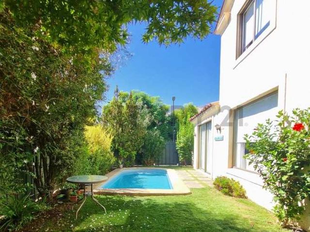 Se Vende Casa Peñalolén Condominio Los Viñedos