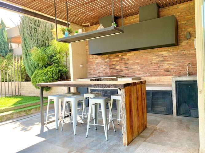 Espectacular casa en condominio