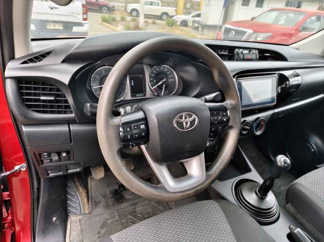 TOYOTA HILUX 2023