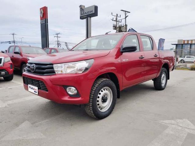 TOYOTA HILUX 2023