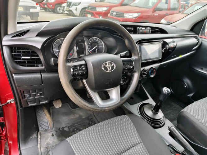 TOYOTA HILUX 2023