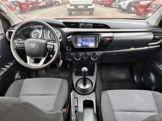 TOYOTA HILUX 2023